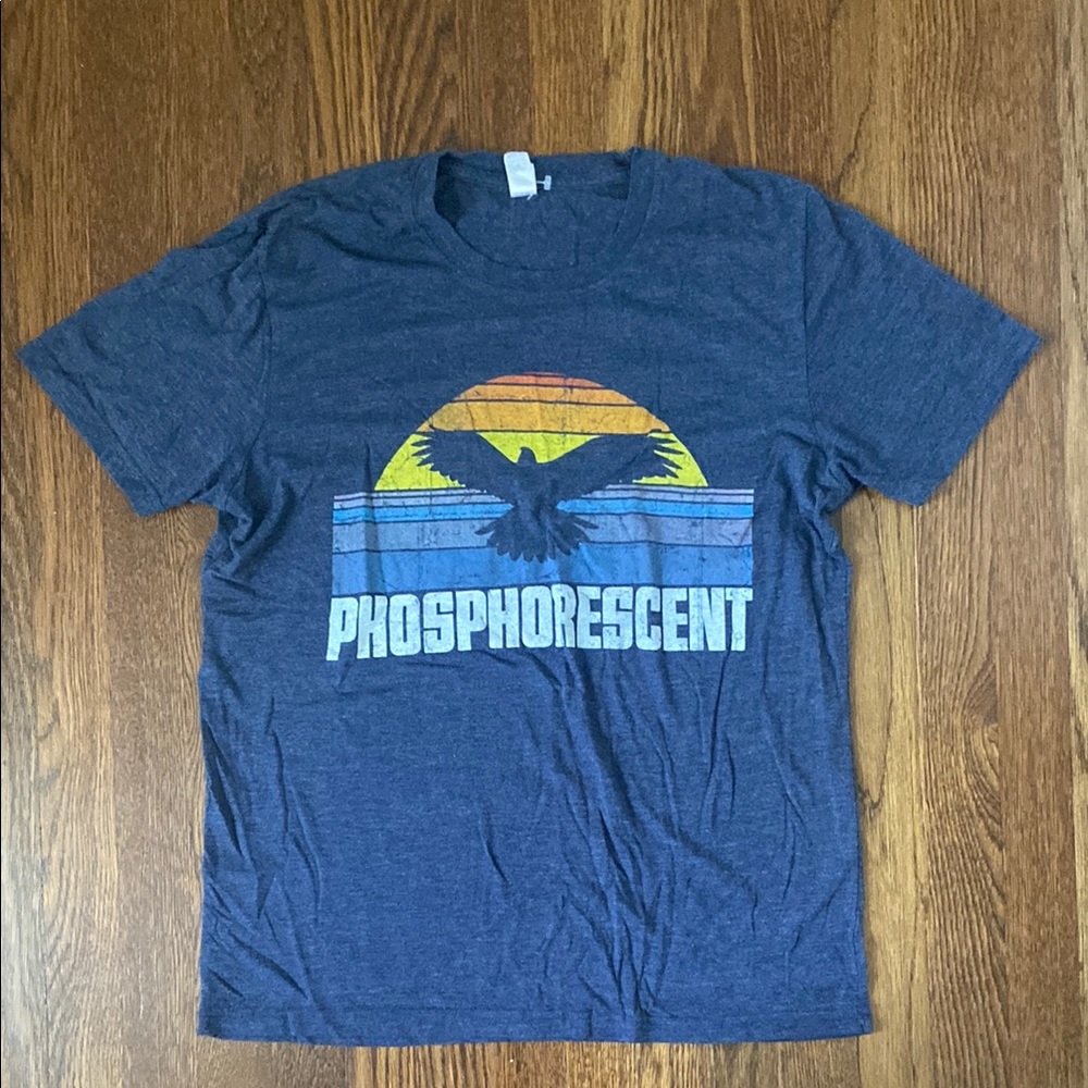 Phosphorescent tee